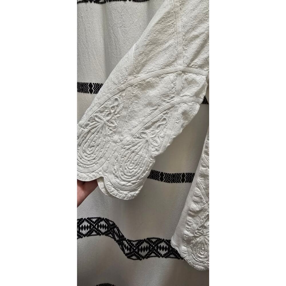 Soft Surroundings beautiful embroidered white V-neck button down shirt large - Picture 5 of 14